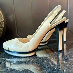 Jessica Simpson Cream Heels with a black ombre fade on the heel